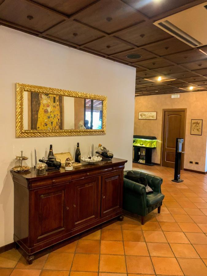 Hotel La Locanda Della Franciacorta คอร์เตฟรังกา ภายนอก รูปภาพ