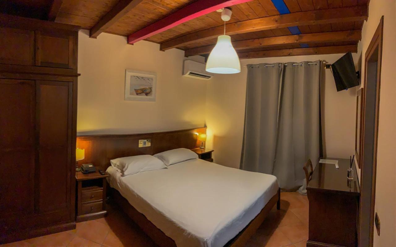 Hotel La Locanda Della Franciacorta คอร์เตฟรังกา ภายนอก รูปภาพ