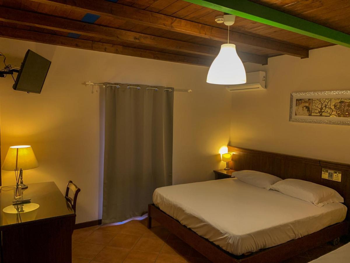 Hotel La Locanda Della Franciacorta คอร์เตฟรังกา ห้อง รูปภาพ