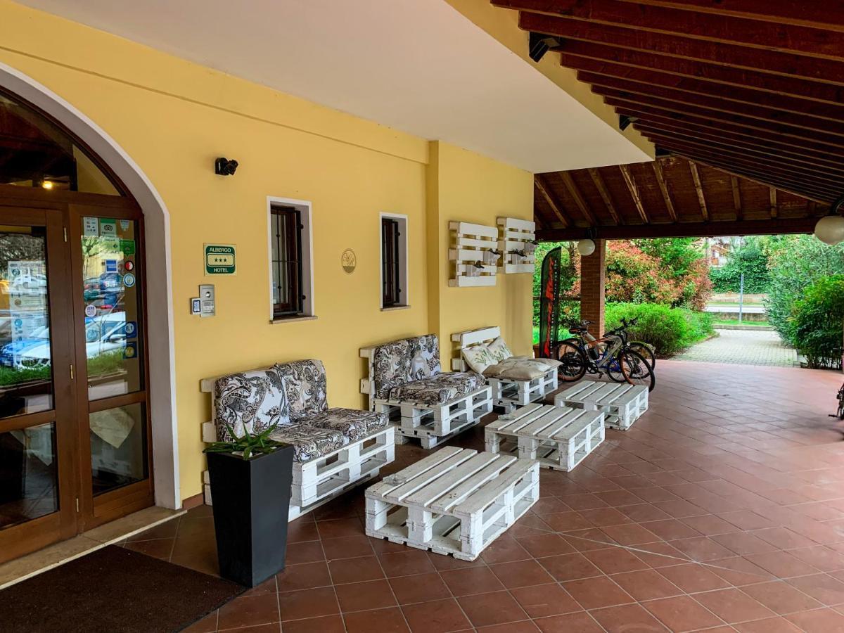 Hotel La Locanda Della Franciacorta คอร์เตฟรังกา ภายนอก รูปภาพ