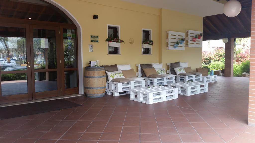 Hotel La Locanda Della Franciacorta คอร์เตฟรังกา ภายนอก รูปภาพ