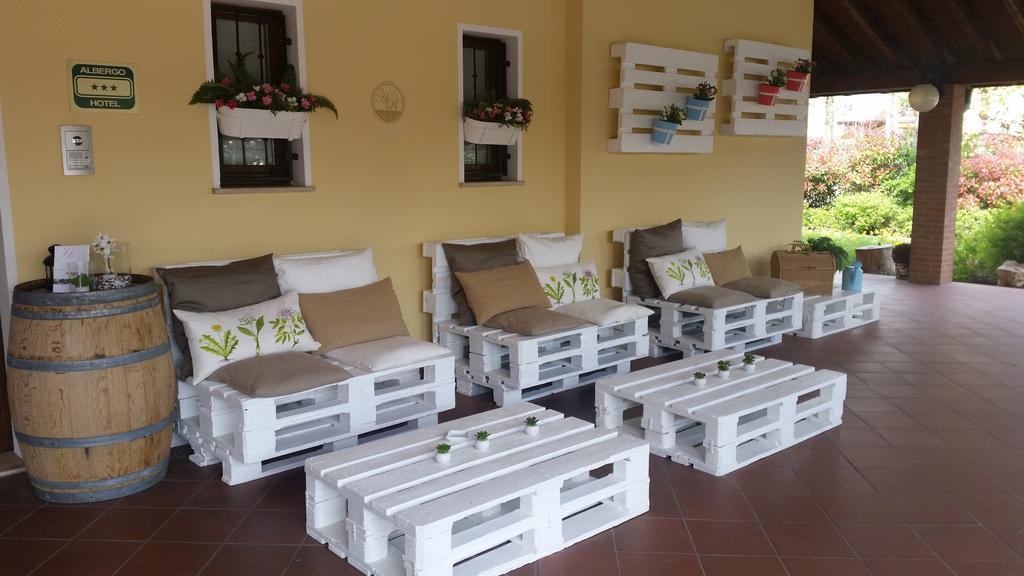 Hotel La Locanda Della Franciacorta คอร์เตฟรังกา ภายนอก รูปภาพ